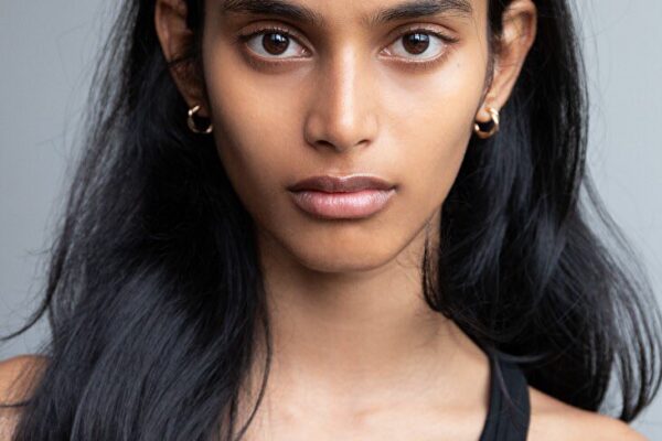 シャネルの本気推しがヤバい！新ミューズ、バヴィサ・マンダヴァの魅力に迫る😱