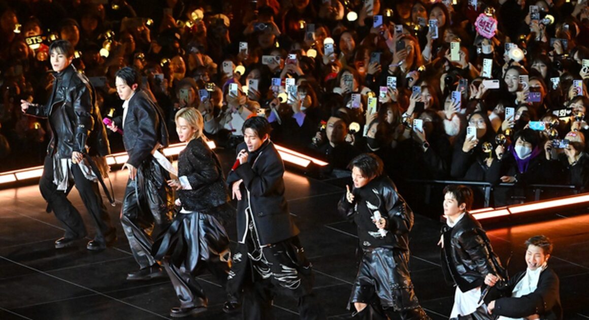 BTS 광화문 컴백 라이브 ‘아리랑’, 넷플릭스 3억 명 시청 대기록