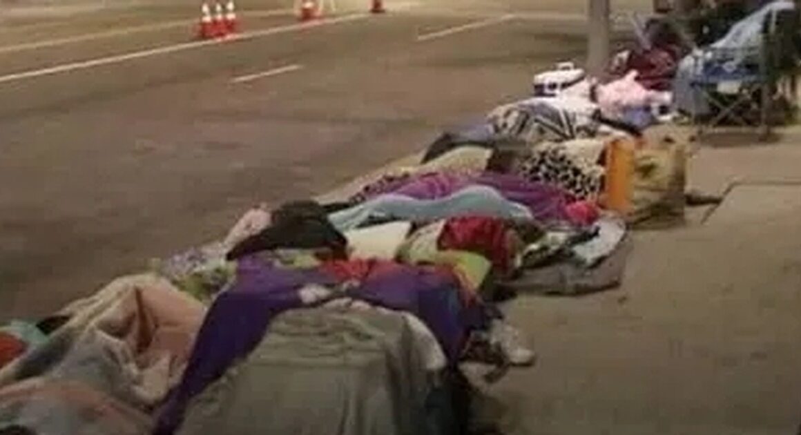 BTS en Gwanghwamun: ARMY Acampa 9 Días Antes del Show