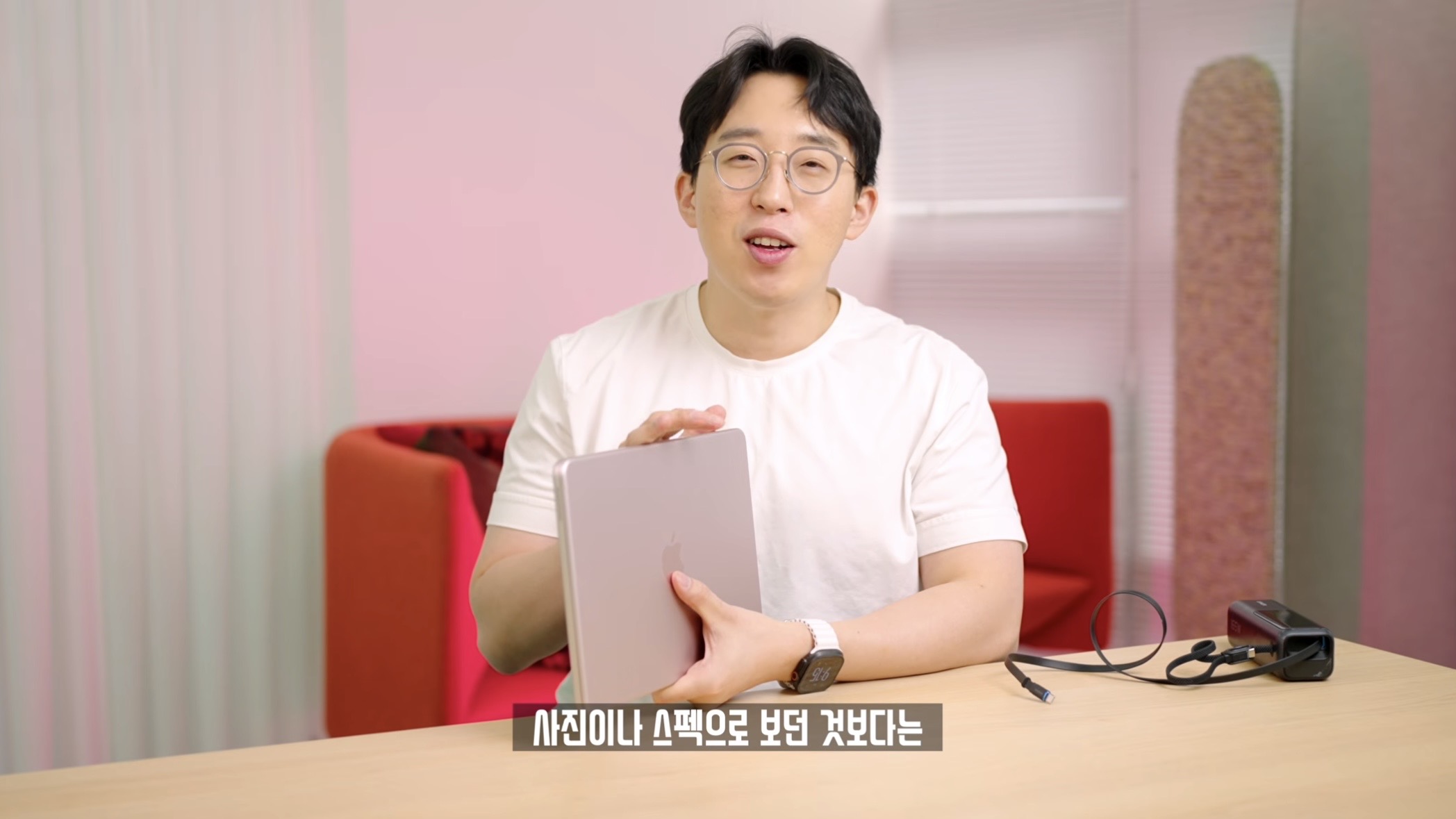 Close up of the sleek MacBook Neo display and finish as seen in ITSub's review