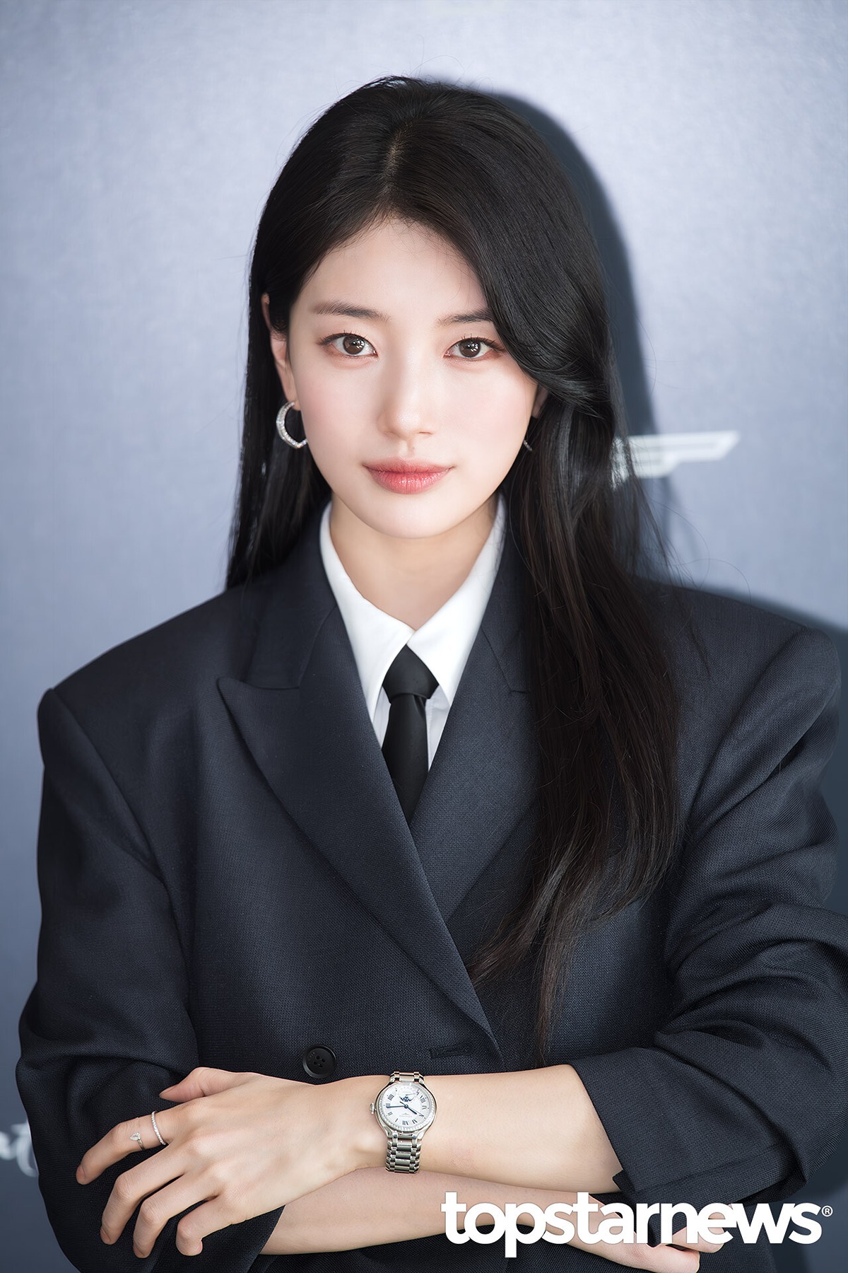 Suzy looking ethereal at the 2026 Longines event wearing a black elegant outfit