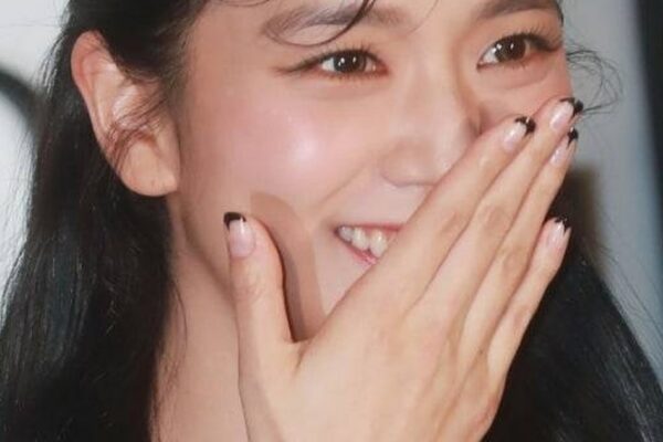 Jisoo’s Family Business? The Management Mystery Deepens