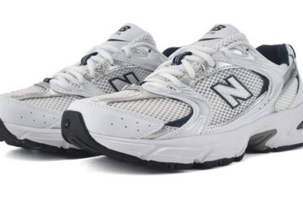 2026年もNB530一択？韓国女子の「一生モノ」スニーカーがガチで神すぎる件