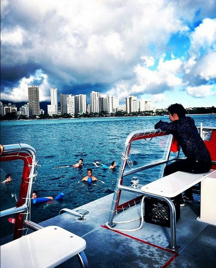 코첼라 페스티벌 현장의 열기와 지드래곤의 힙한 스타일