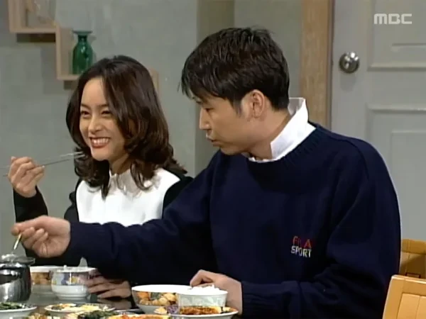 90년대 감성 낭낭한 신동엽의 캐주얼한 티셔츠 코디