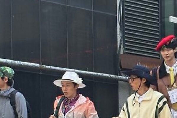 The Floating Glitch: Byeon Woo-seok’s Viral Variety Moment