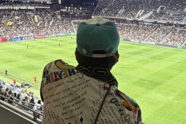 GD and Daesung Spotted in LA Supporting Son Heung-min